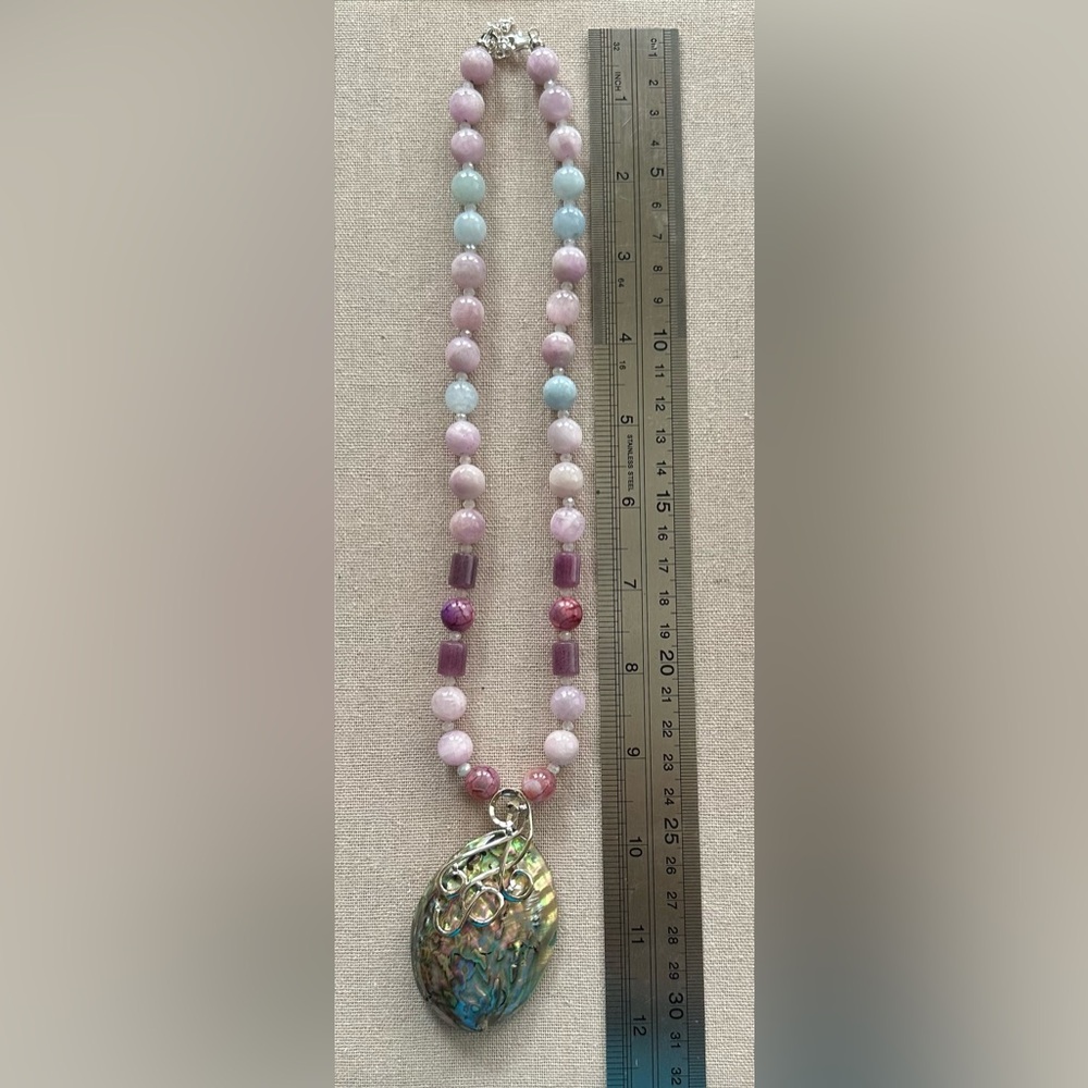 Beautiful 24 inch Kunzite gemstone bead necklace NWOT - Picture 15 of 15